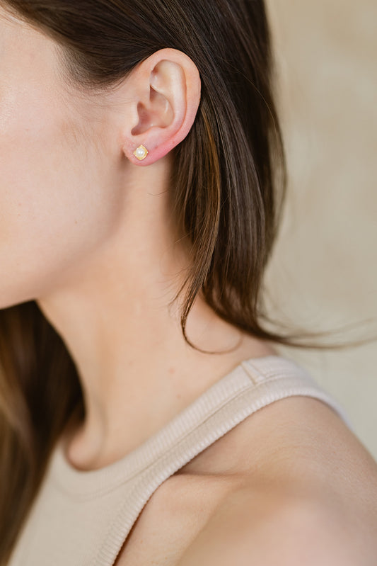 Pearl Stud